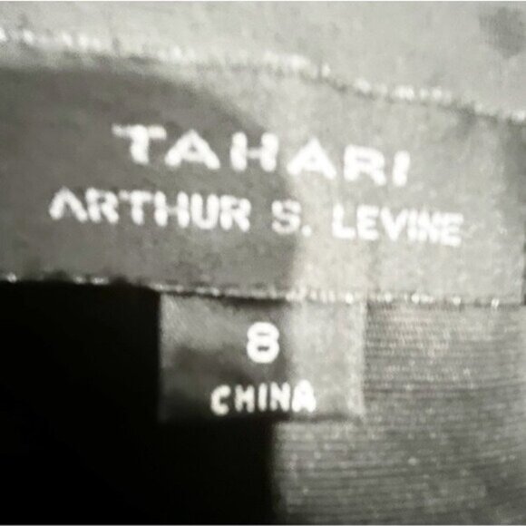 Tahari ASL One‑Shoulder Colorblock Dress Size 8 — Black & Ivory with Rosette Bow - Picture 3 of 9